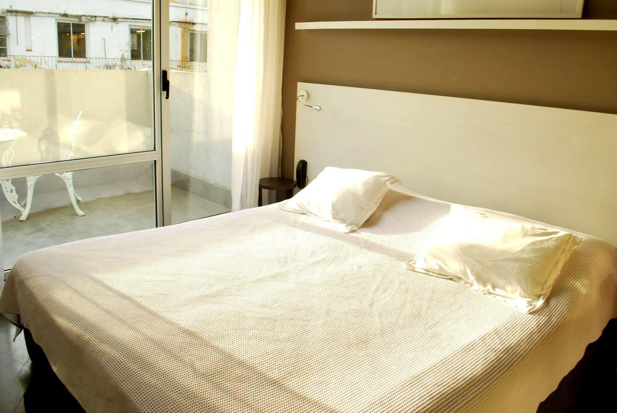 Recoleta Flats Apartment บัวโนสไอเรส ภายนอก รูปภาพ